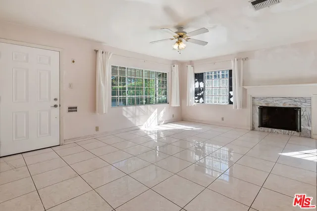 $940,000 | 711 North Priscilla Lane, Burbank, CA 91505