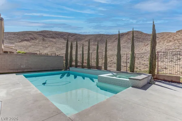 $4,000 | 12735 Coastline Shadow Street, Las Vegas, NV 89141