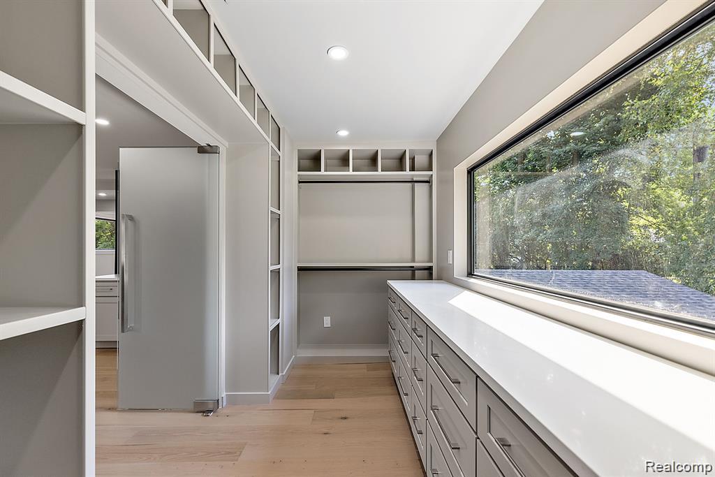 1367 West Long Lake Road Bloomfield Hills, MI 48302 - Photo 43 of 78 GetMedia.jpg