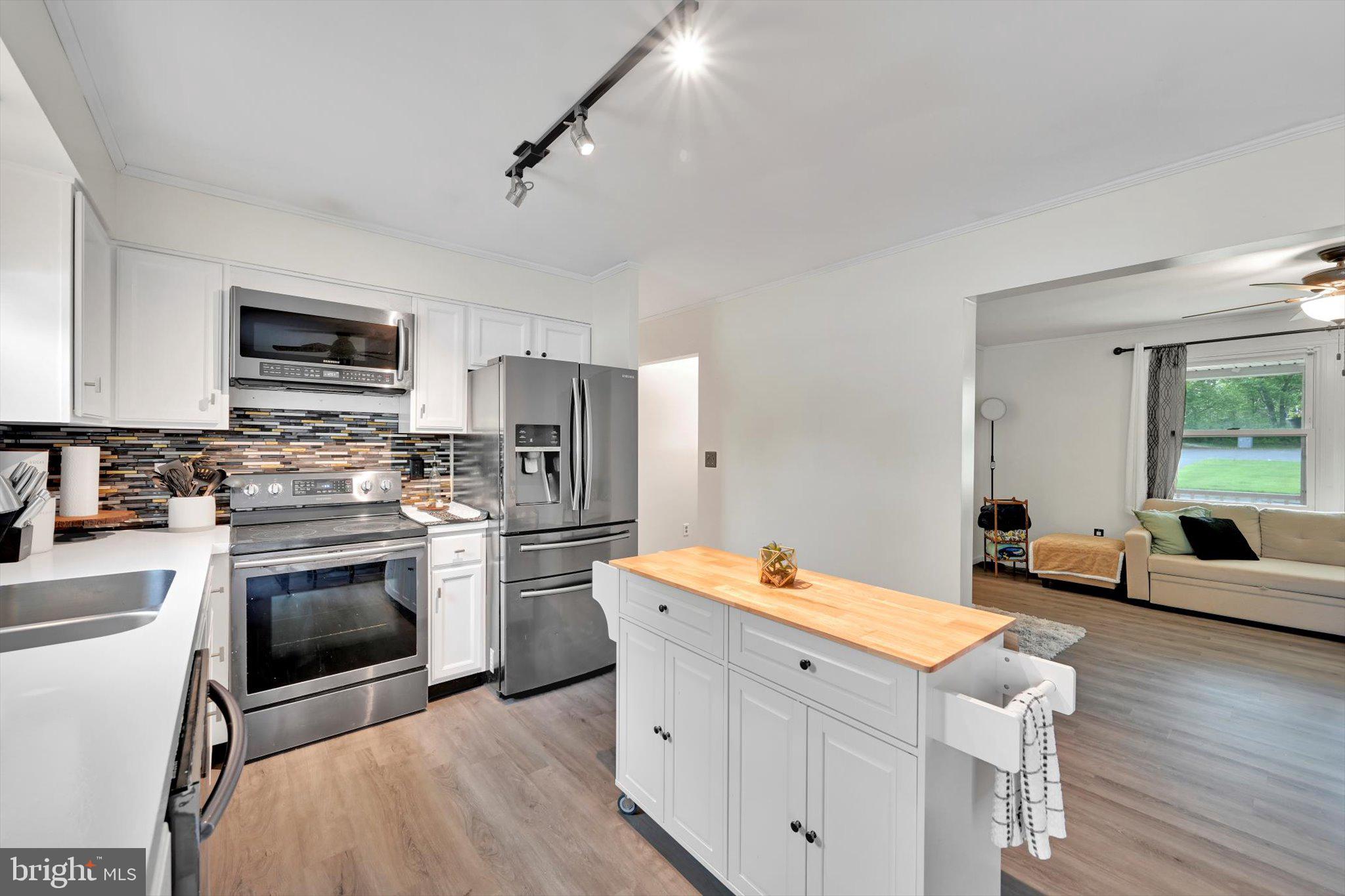 23 Hayloft Road Denver, PA 17517 - Photo 8 of 34 Gallery Image 8