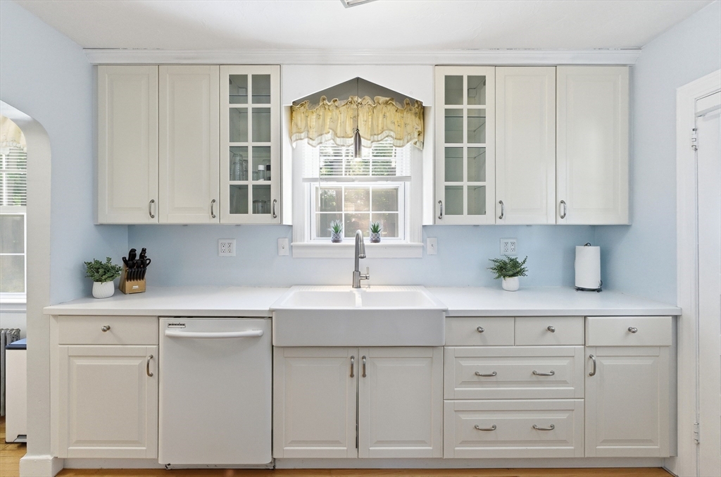 23 Kenilworth Road Shrewsbury, MA 01545 - Photo 10 of 29 Gallery Image 10