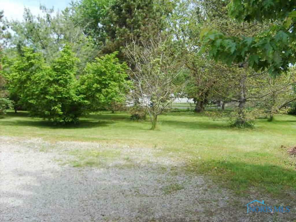2316 West Alexis Road Toledo, OH 43613 - Photo 16 of 20 Backyard.