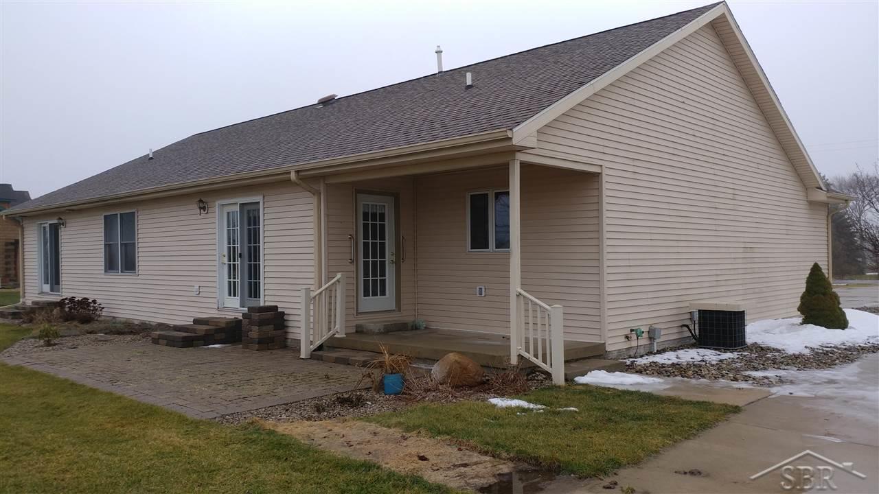 4516 Lone Road Freeland, MI 48623 - Photo 6 of 42 31311111-5.JPG