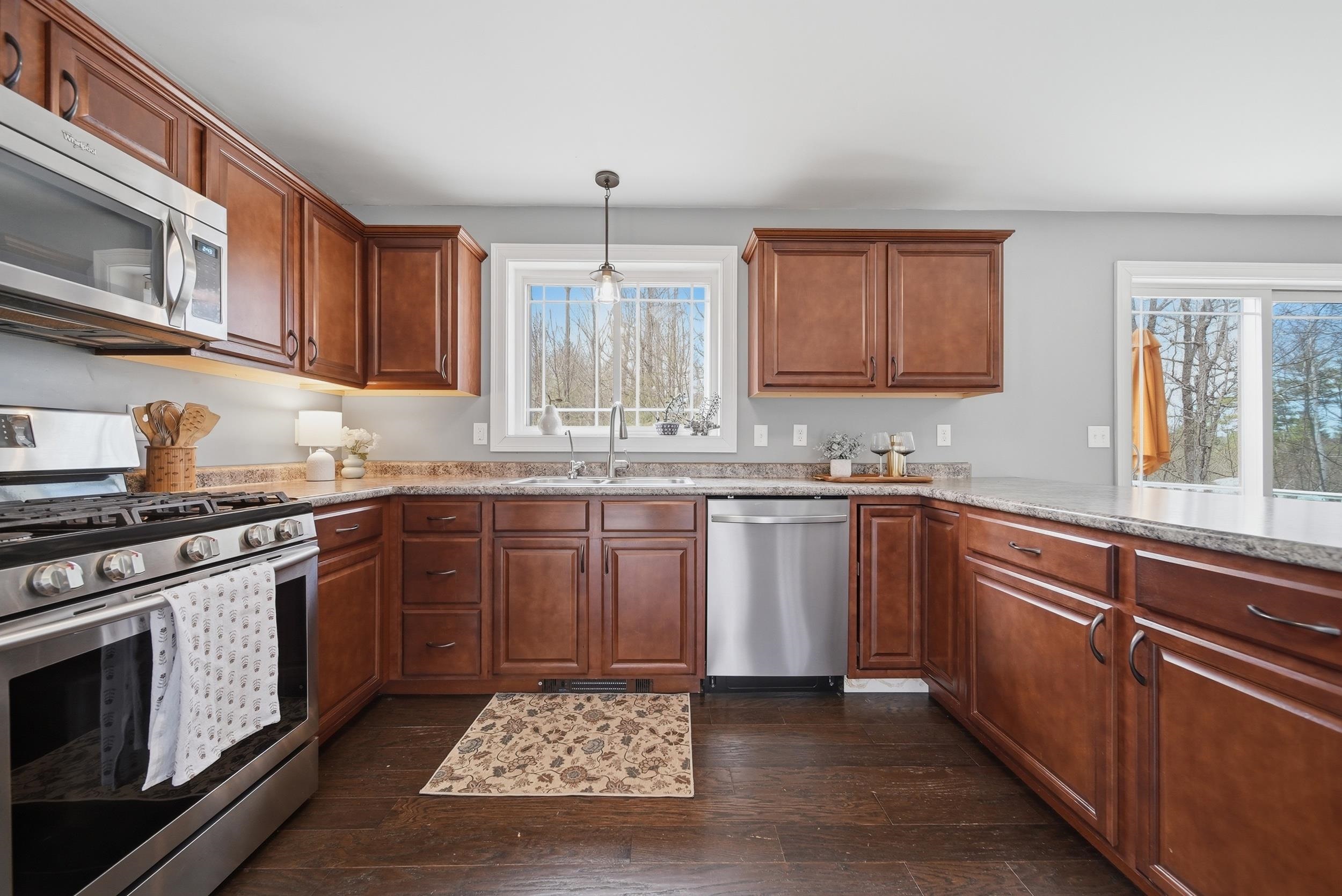 425 Weare Road New Boston, NH 03070 - Photo 2 of 45 Gallery Image 2