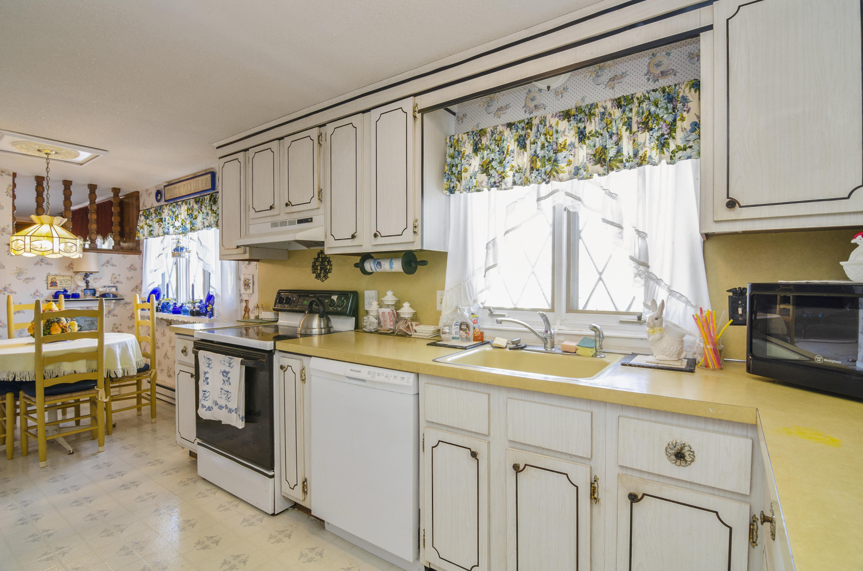 88 Barnacle Road Yarmouth Port, MA 02675 - Photo 11 of 26 009-photo-kitchen-6921771