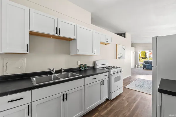 $135,000 | 426 Dalman Avenue, Fort Wayne, IN 46806