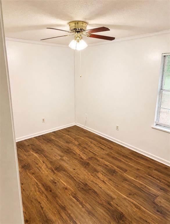 1406 Murillo Loop Ruskin, FL 33570 - Photo 5 of 8