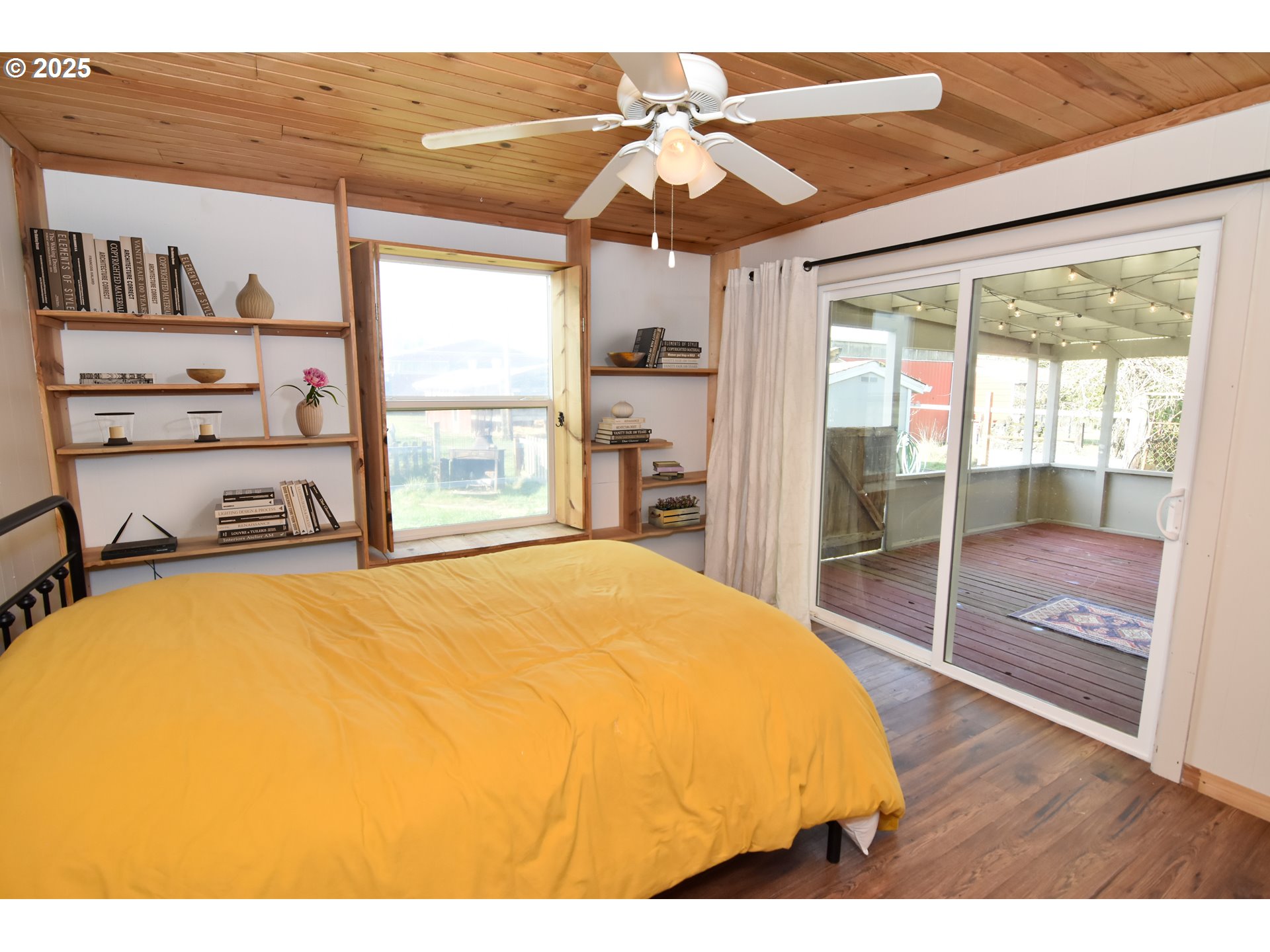 25745 Jeans Road Veneta, OR 97487 - Photo 16 of 42 Bedroom, Primary