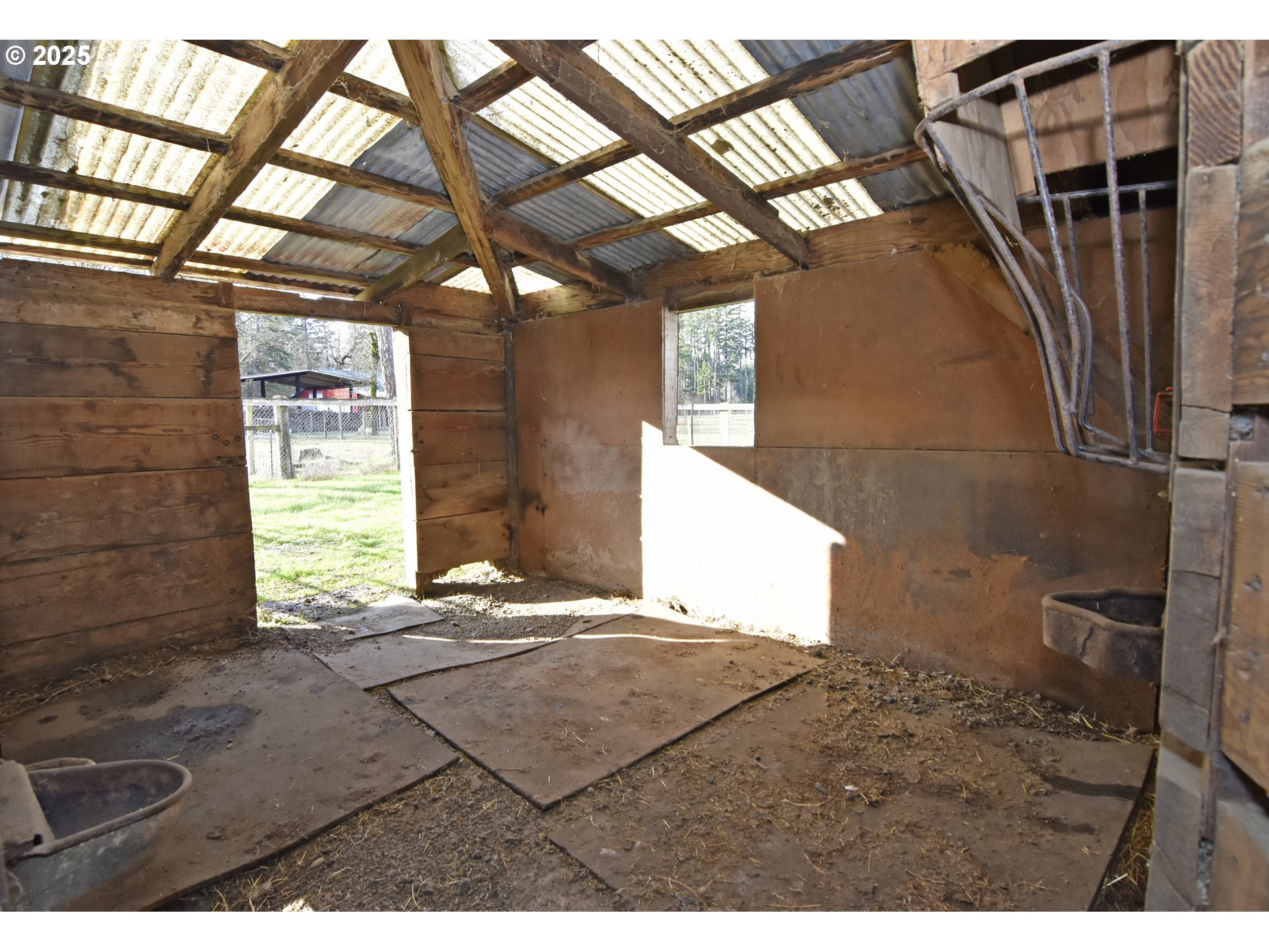 25745 Jeans Road Veneta, OR 97487 - Photo 30 of 42 Stable