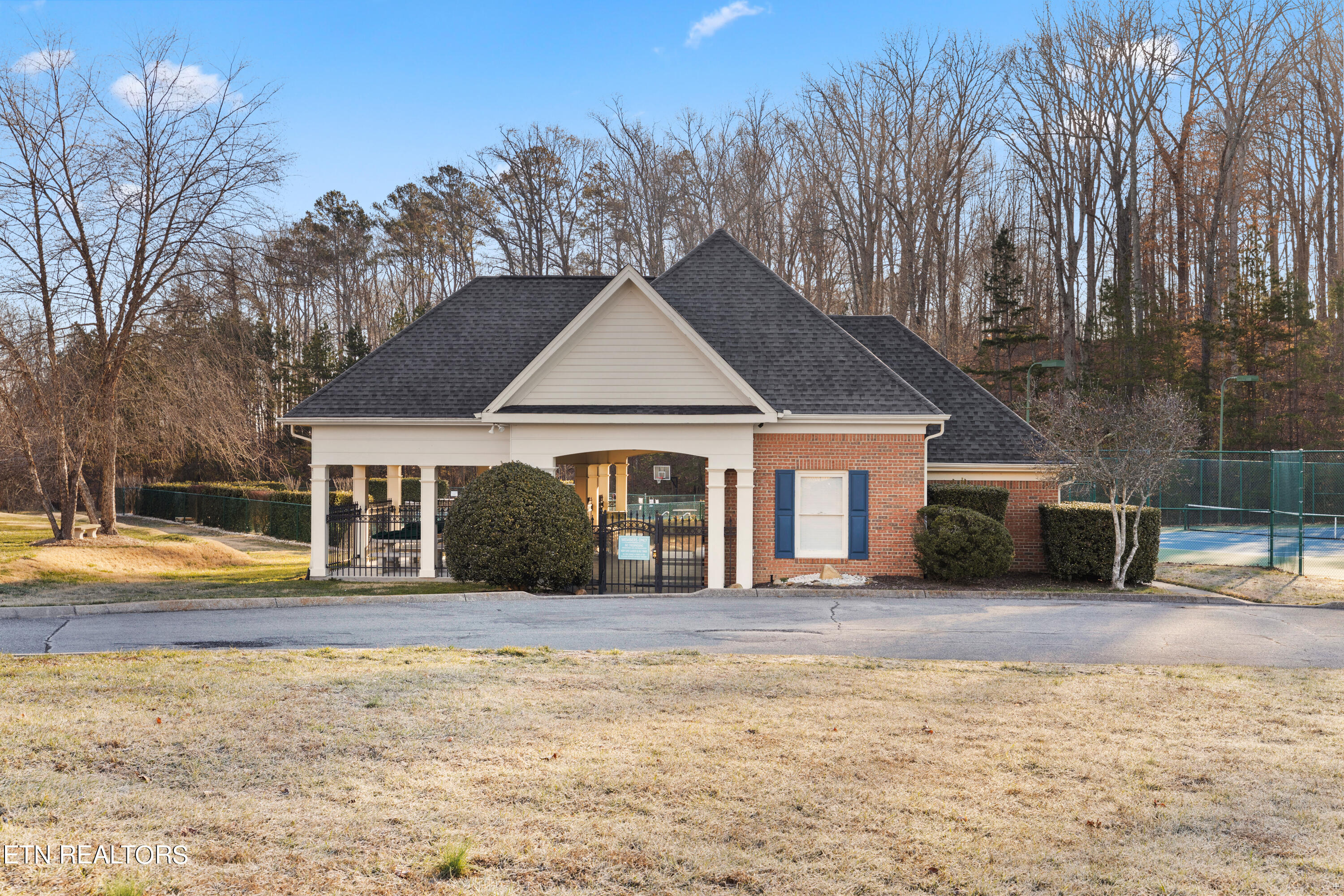 105 Rockbridge Greens Boulevard Oak Ridge, TN 37830 - Photo 12 of 17 Positive Perceptions-6