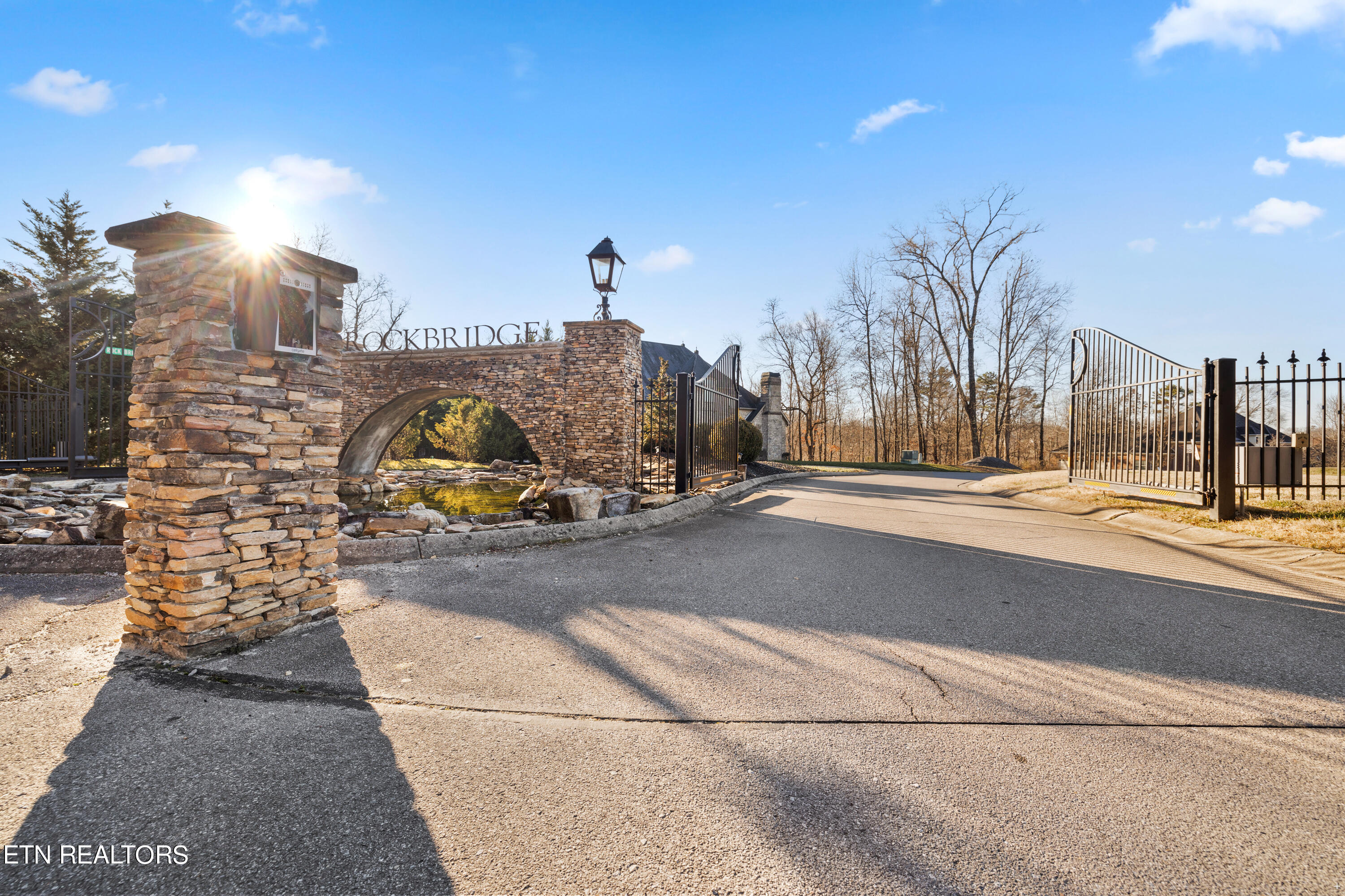 105 Rockbridge Greens Boulevard Oak Ridge, TN 37830 - Photo 3 of 17 Positive Perceptions-1