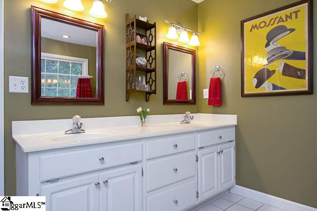 409 Deer Spring Lane Simpsonville, SC 29680 - Photo 14 of 25 Gallery Image 14
