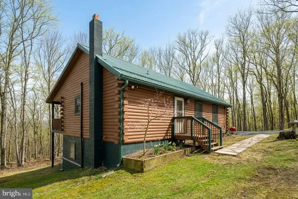 $379,000 | 1167 Tall Oaks Drive, Oakland, MD 21550