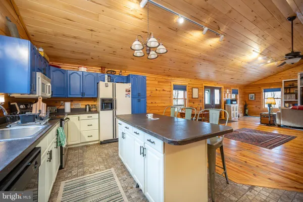 $379,000 | 1167 Tall Oaks Drive, Oakland, MD 21550