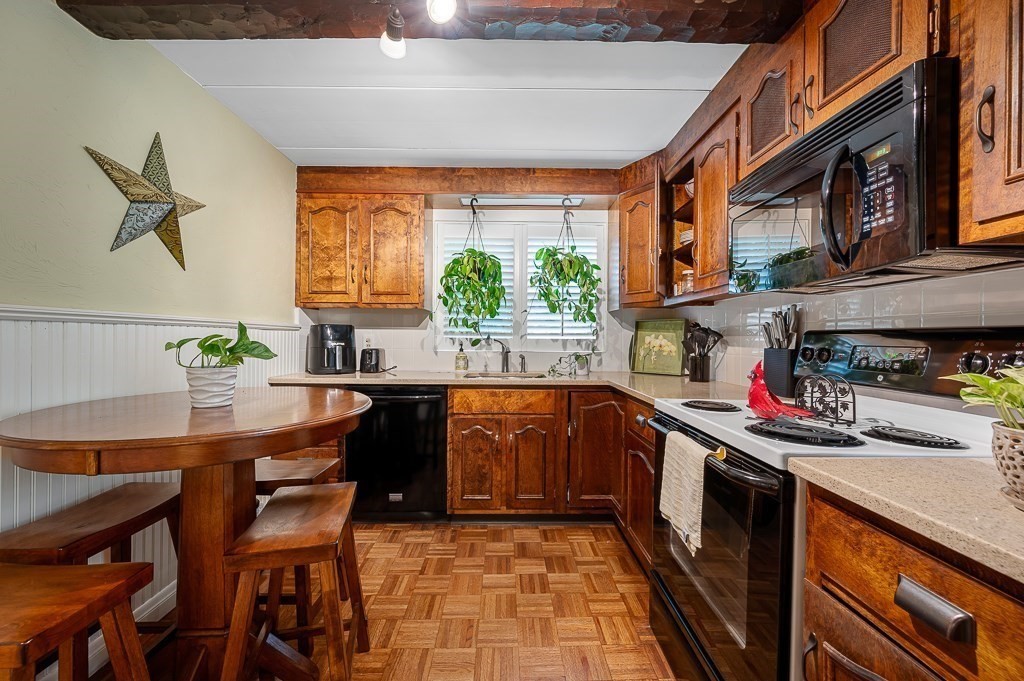 7 Virginia Road Worcester, MA 01602 - Photo 18 of 38 Gallery Image 18