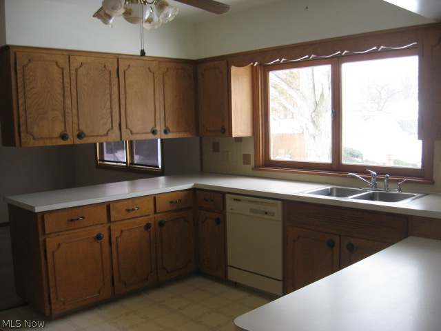 Kitchen goes to dining room