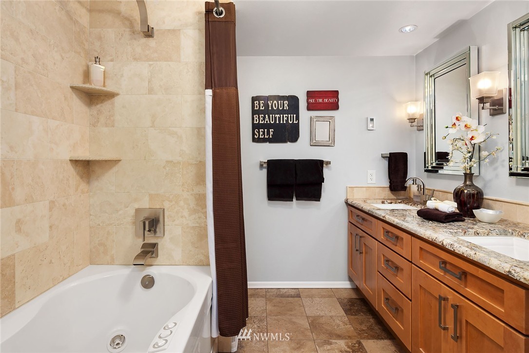 2000 Northeast 20th Street Renton, WA 98056 - Photo 5 of 22