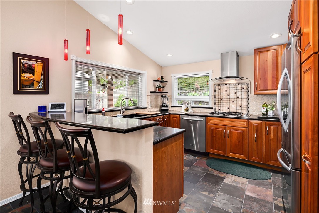 2000 Northeast 20th Street Renton, WA 98056 - Photo 10 of 22