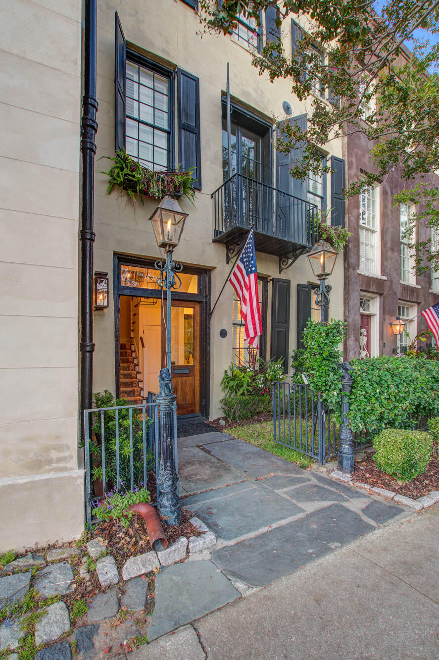 20 South Adgers Wharf Charleston, SC 29401 - Photo 1 of 48 20 (4)