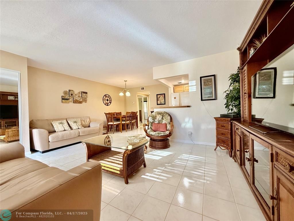 42 Tilford C, Unit 42 Deerfield Beach, FL 33442 - Photo 7 of 50