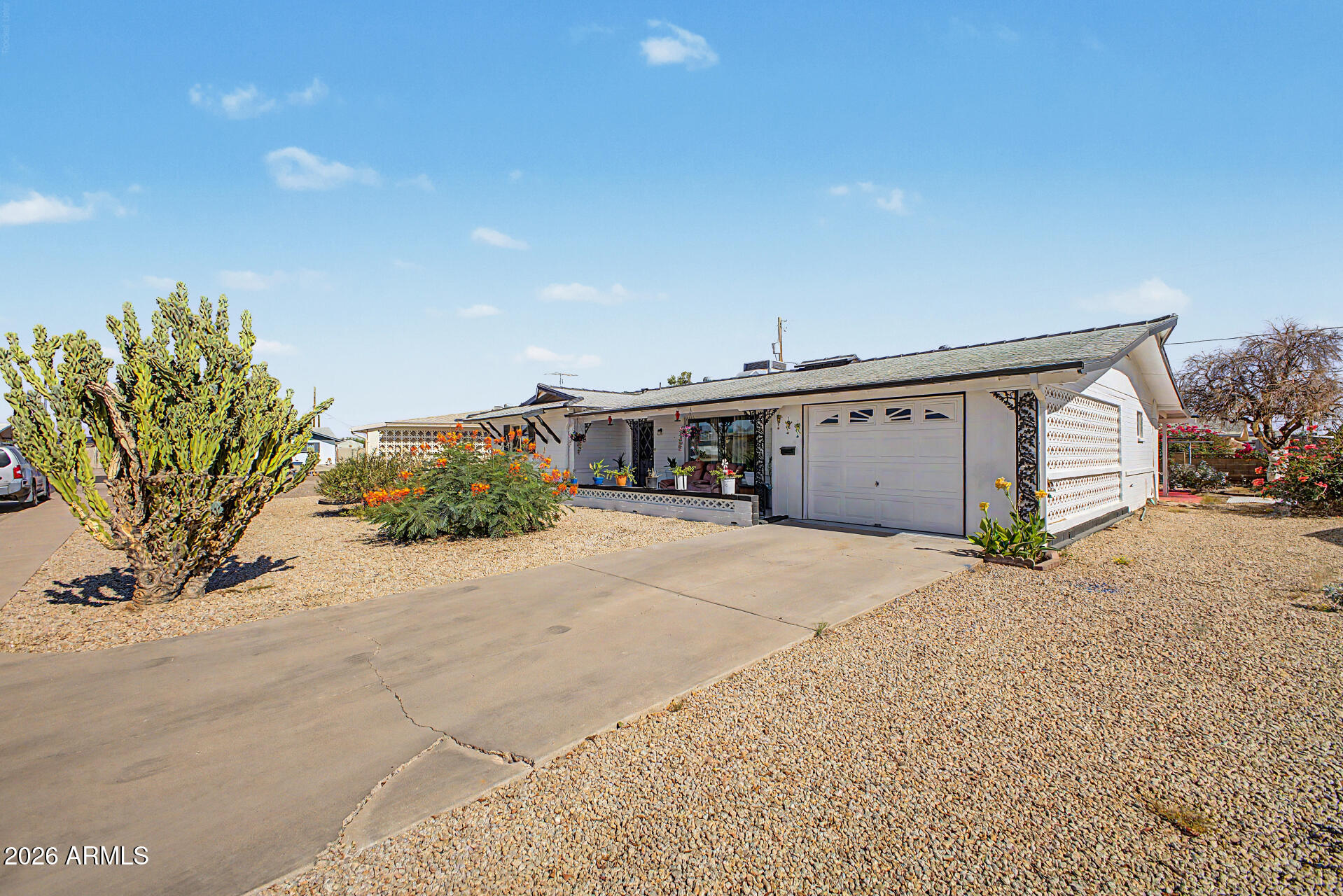 5519 Casper Road Mesa, AZ 85205 - Photo 3 of 37