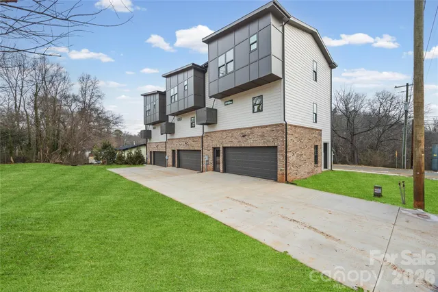 $374,999 | 401 North Lee Street, Unit B, Mount Holly, NC 28120