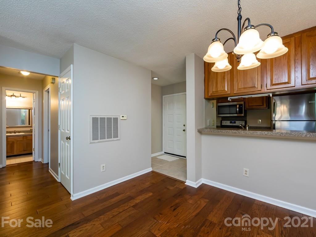 226 Queens Road, Unit 79 Charlotte, NC 28204 - Photo 13 of 35 Gallery Image 13