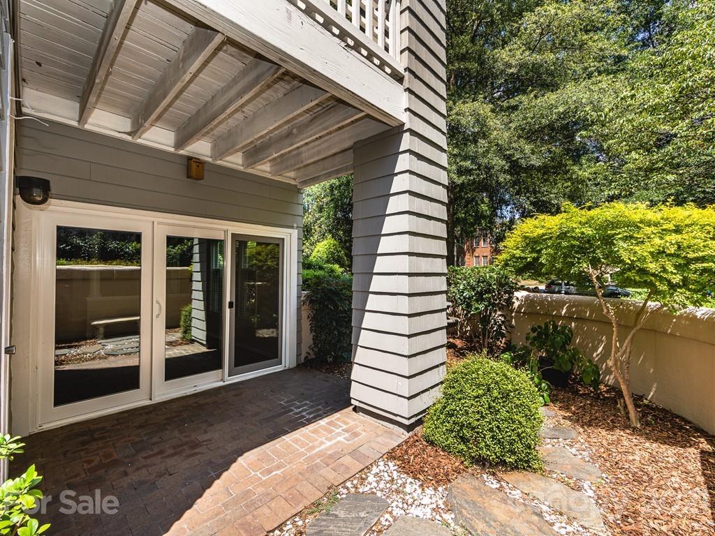 226 Queens Road, Unit 79 Charlotte, NC 28204 - Photo 18 of 35 Gallery Image 18
