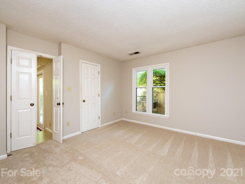 226 Queens Road, Unit 79 Charlotte, NC 28204 - Photo 22 of 35 Gallery Image 22