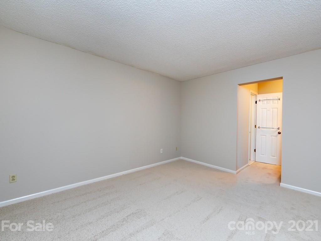 226 Queens Road, Unit 79 Charlotte, NC 28204 - Photo 24 of 35 Gallery Image 24