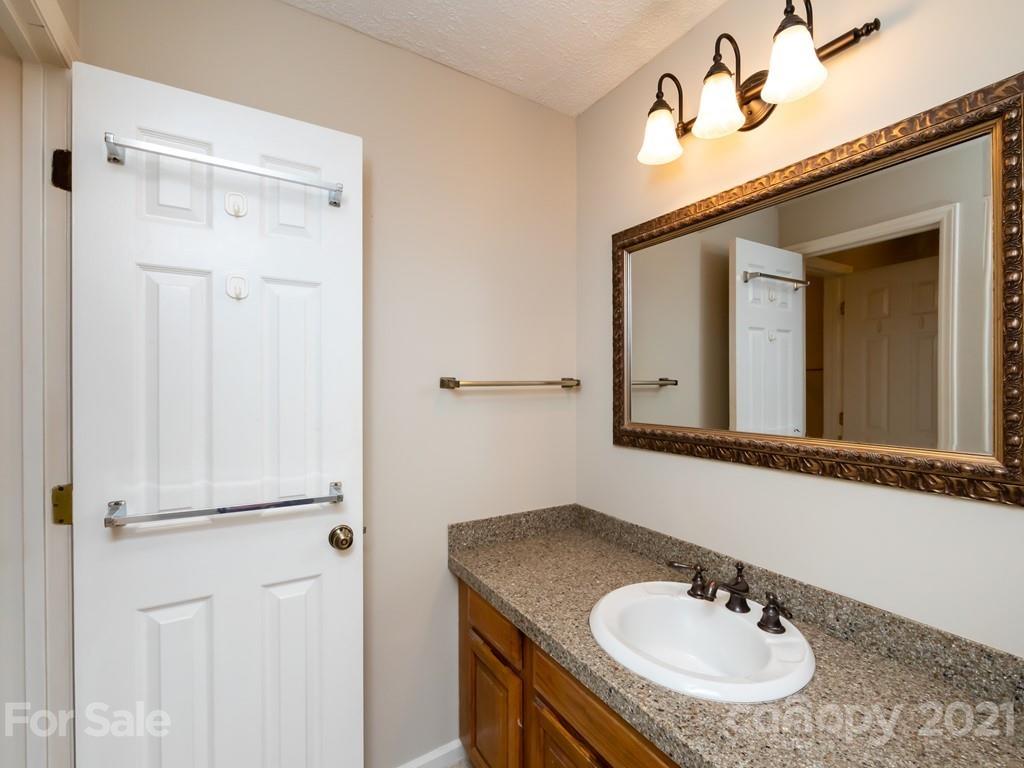 226 Queens Road, Unit 79 Charlotte, NC 28204 - Photo 27 of 35 Gallery Image 27