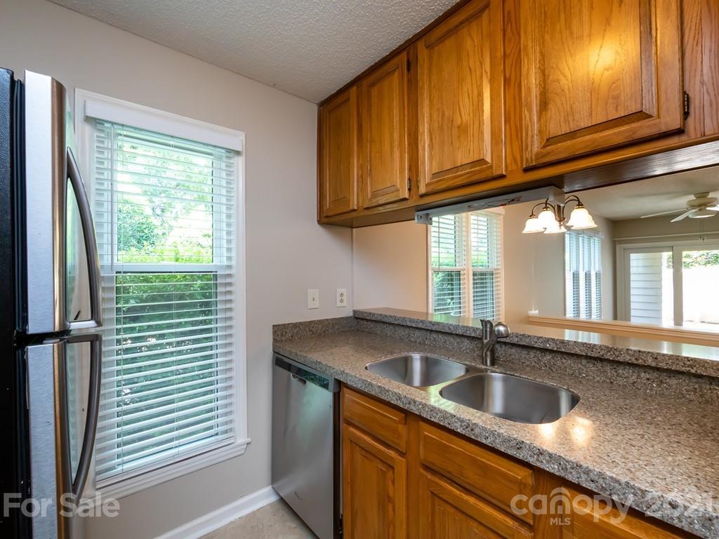 226 Queens Road, Unit 79 Charlotte, NC 28204 - Photo 7 of 35 Gallery Image 7
