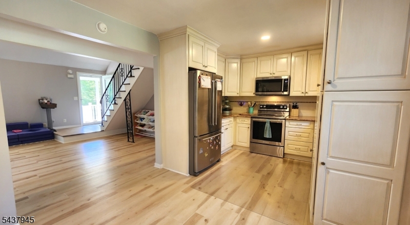 18 Roslyn Road Branchville, NJ 07826 - Photo 26 of 45