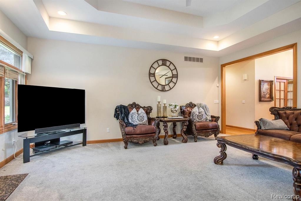 90 Shagbark Drive Rochester Hills, MI 48309 - Photo 17 of 41