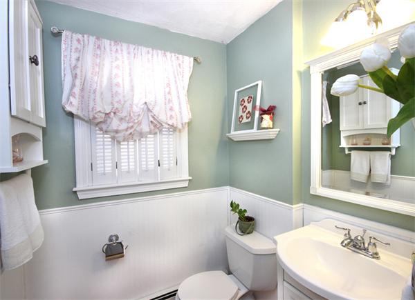 24 Intervale Road Waltham, MA 02453 - Photo 12 of 23