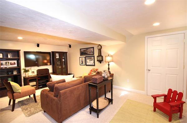 24 Intervale Road Waltham, MA 02453 - Photo 14 of 23