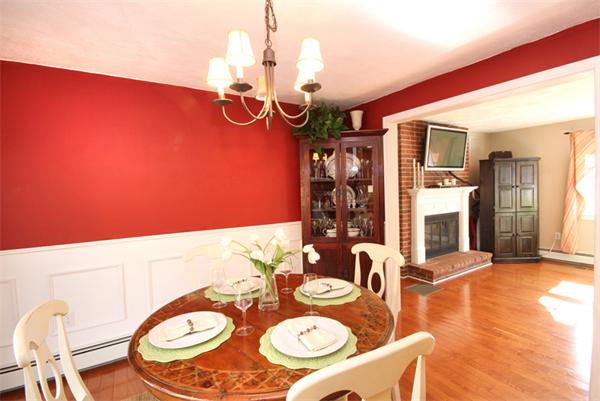 24 Intervale Road Waltham, MA 02453 - Photo 6 of 23