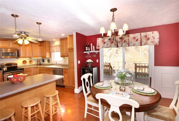 24 Intervale Road Waltham, MA 02453 - Photo 7 of 23