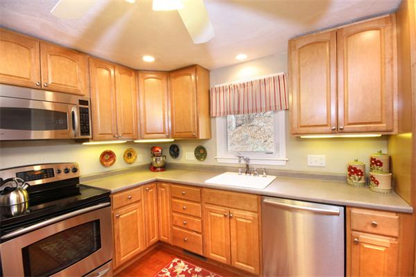 24 Intervale Road Waltham, MA 02453 - Photo 9 of 23