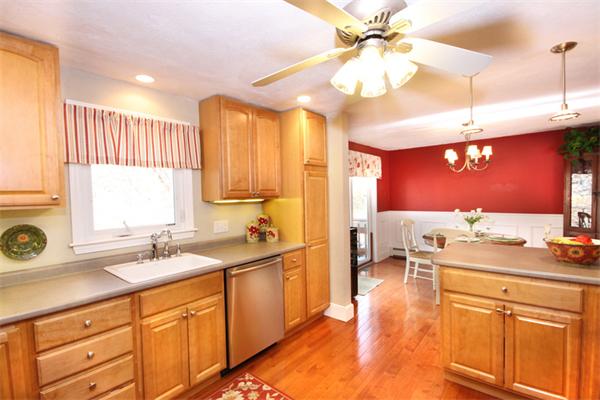 24 Intervale Road Waltham, MA 02453 - Photo 10 of 23