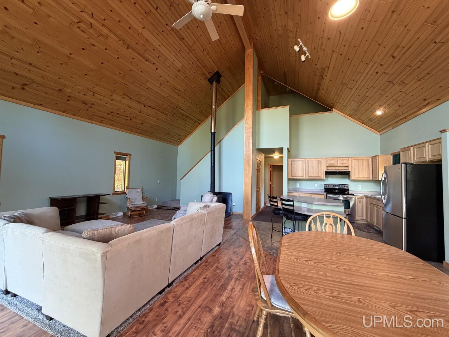 25455 East Opal Road Watton, MI 49970 - Photo 12 of 78 Gallery Image 12