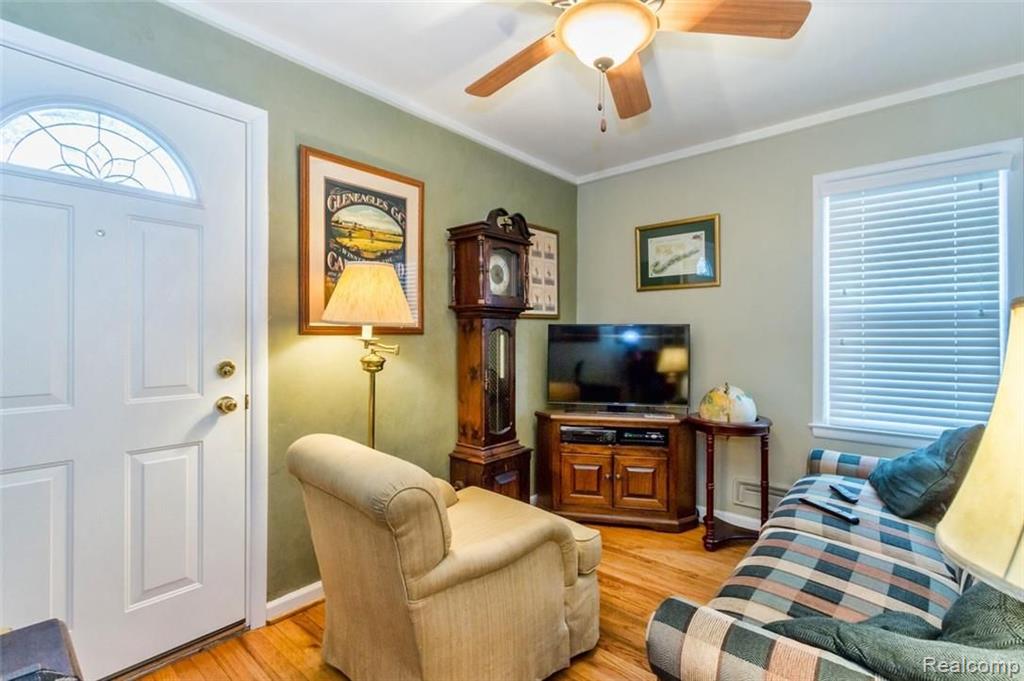 2013 Drexel Street Dearborn, MI 48128 - Photo 12 of 27