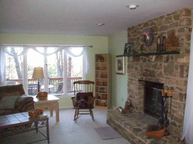 5259 Flintlock Road Roanoke, VA 24018 - Photo 3 of 116 20121116205309315444000000-o