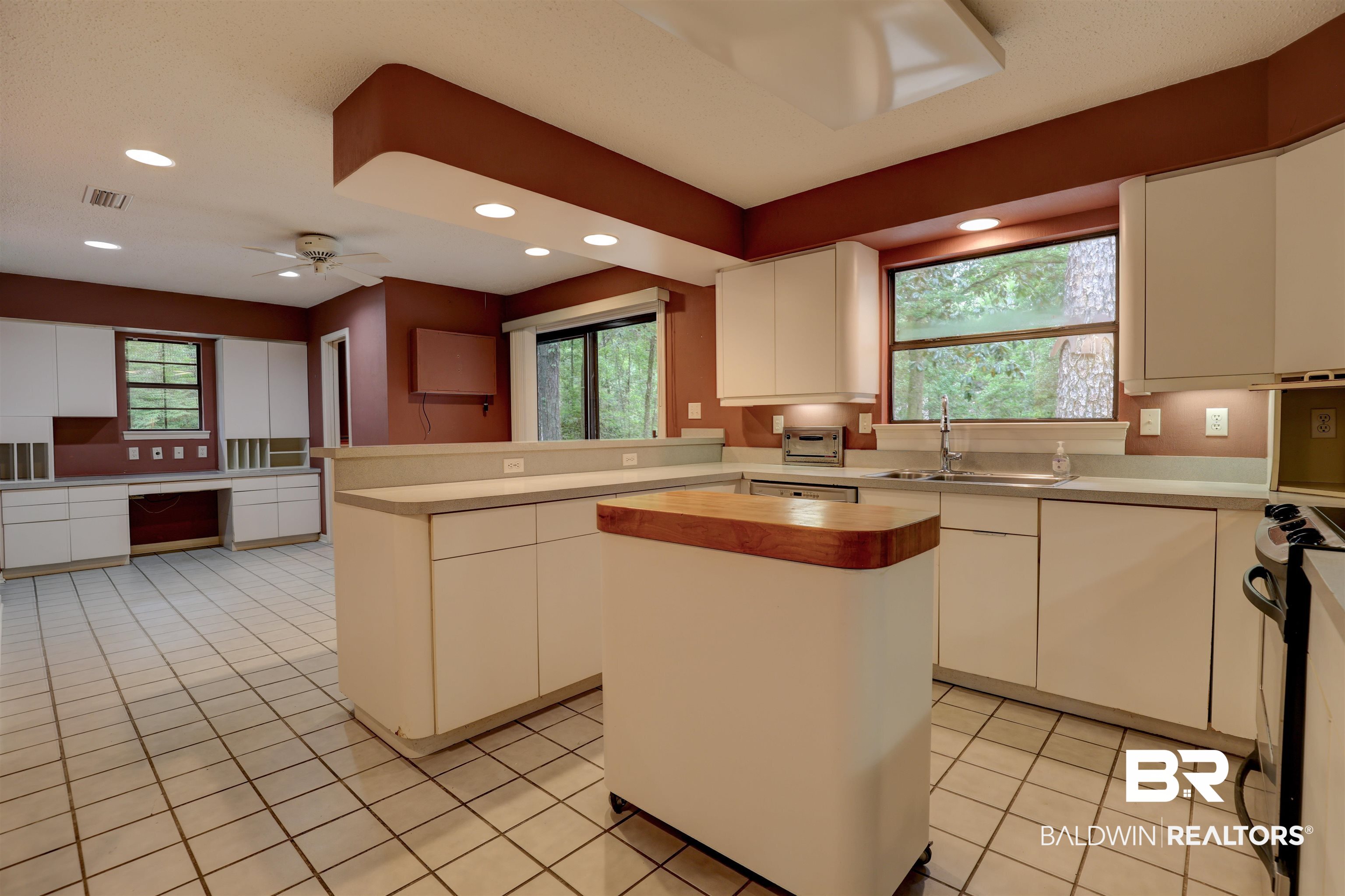 7323 Wild Oaks Road Fairhope, AL 36532 - Photo 10 of 45 Kitchen