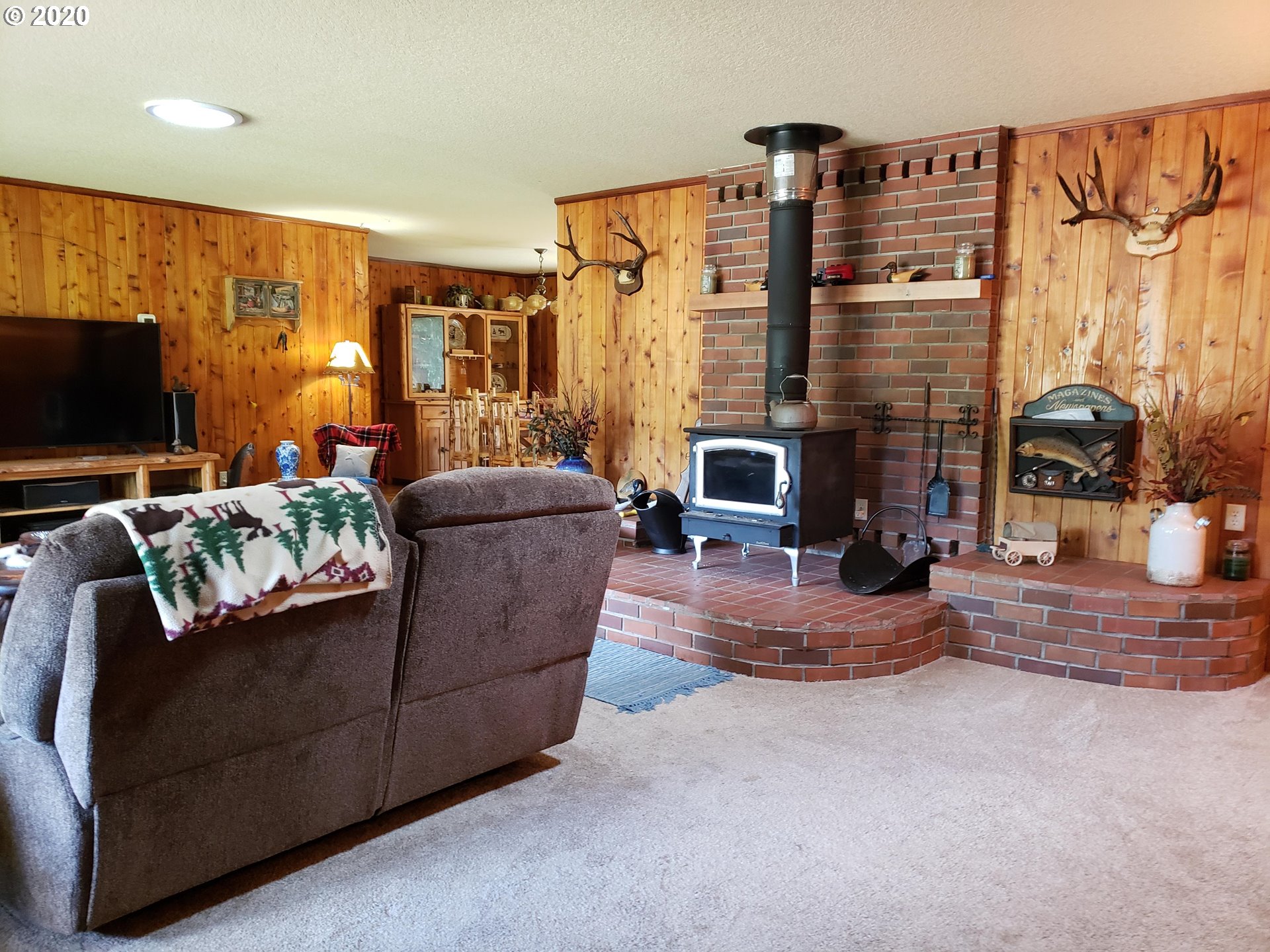 37164 Row River Road Dorena, OR 97434 - Photo 3 of 31 Gallery Image 3