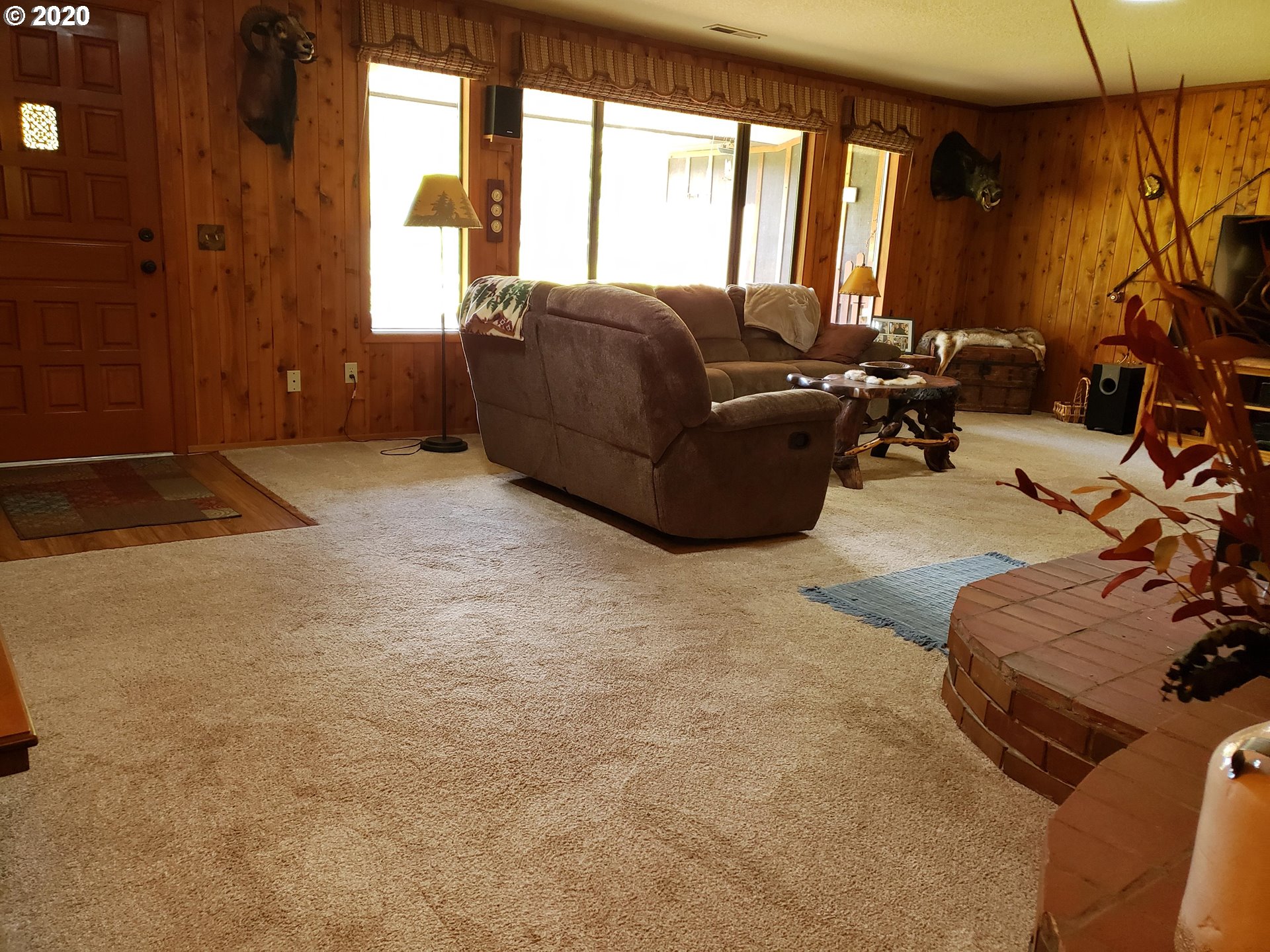37164 Row River Road Dorena, OR 97434 - Photo 4 of 31 Gallery Image 4