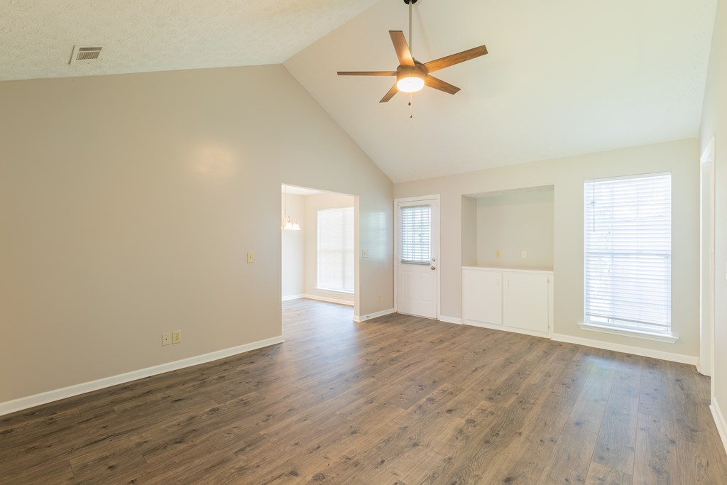 6085 Hunter Ridge Circle Columbus, GA 31907 - Photo 3 of 19