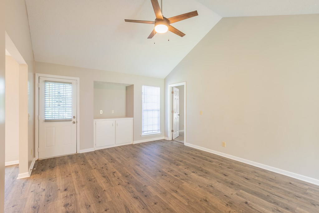 6085 Hunter Ridge Circle Columbus, GA 31907 - Photo 4 of 19