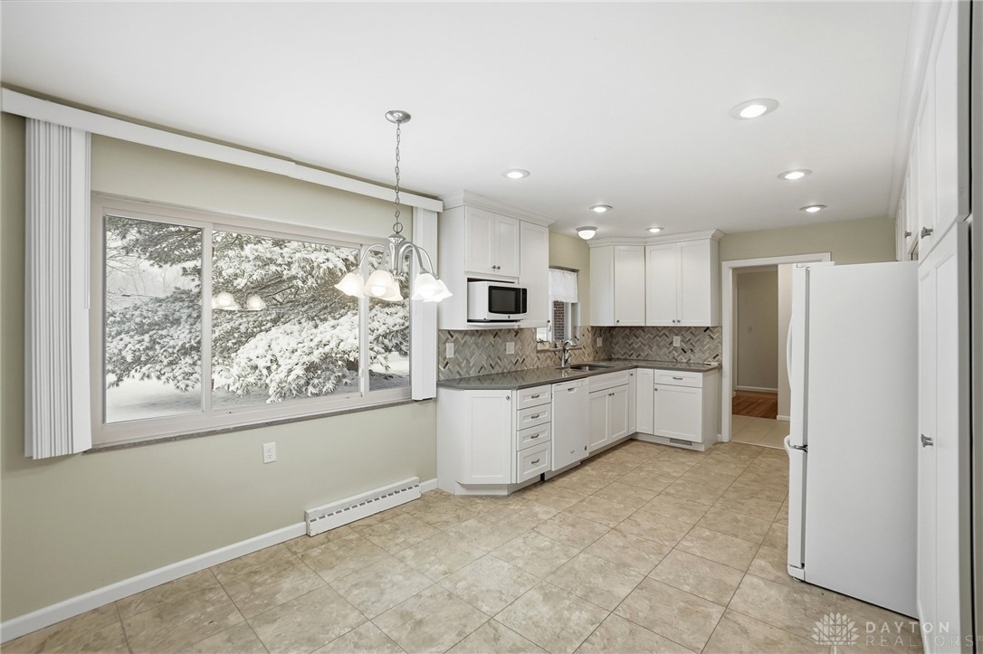 3689 East Patterson Road Beavercreek, OH 45430 - Photo 5 of 41