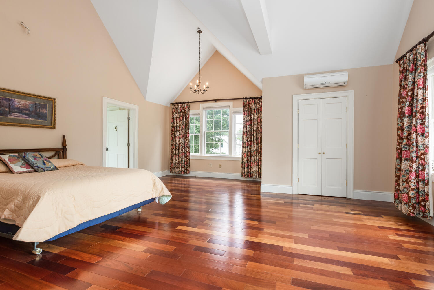 306 Main Street Cumberland, ME 04021 - Photo 18 of 71 306 Main St Cumberland ME-large-018-063-